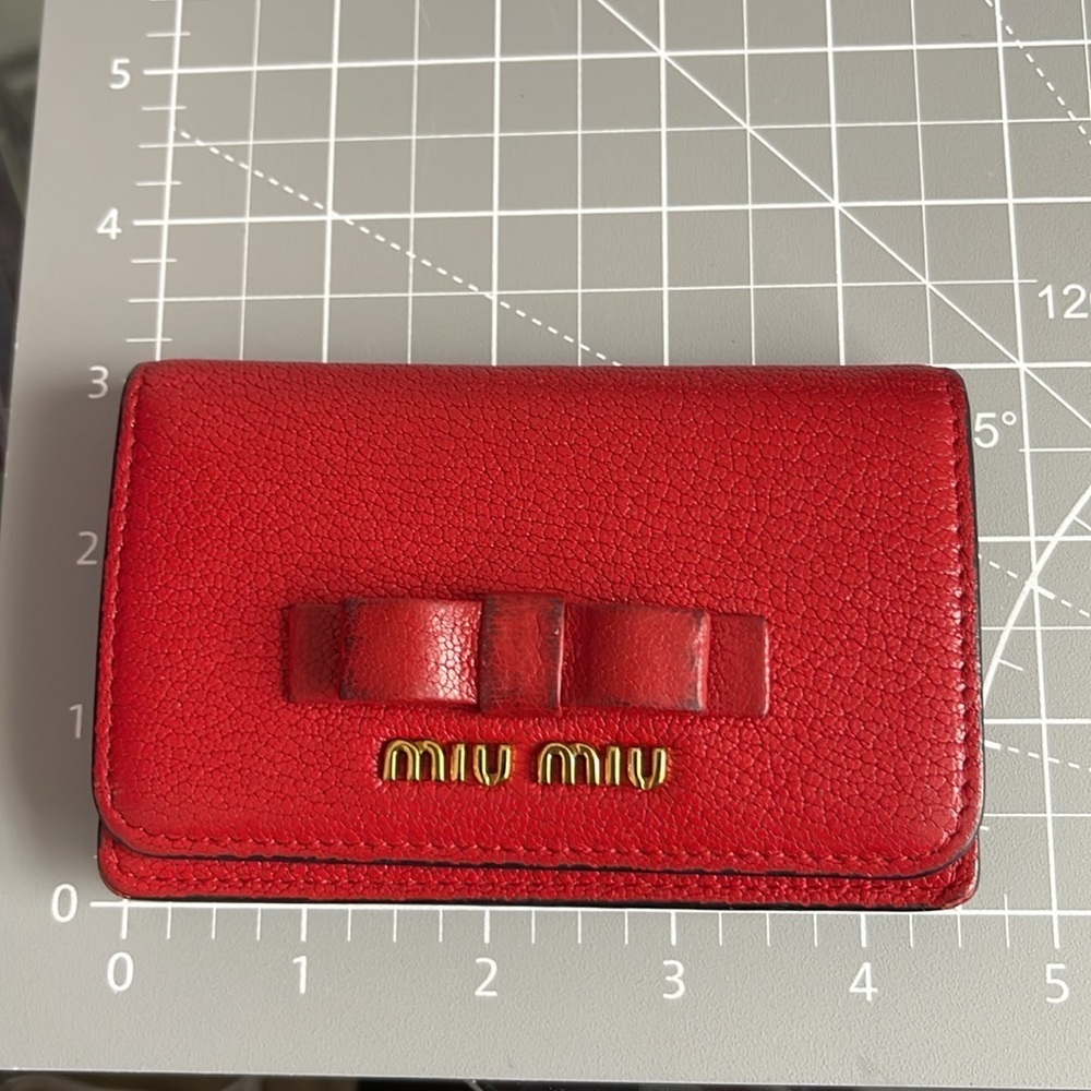Miu Miu Vintage Ladies Red Leather & Bow Business Card Holder. MA100